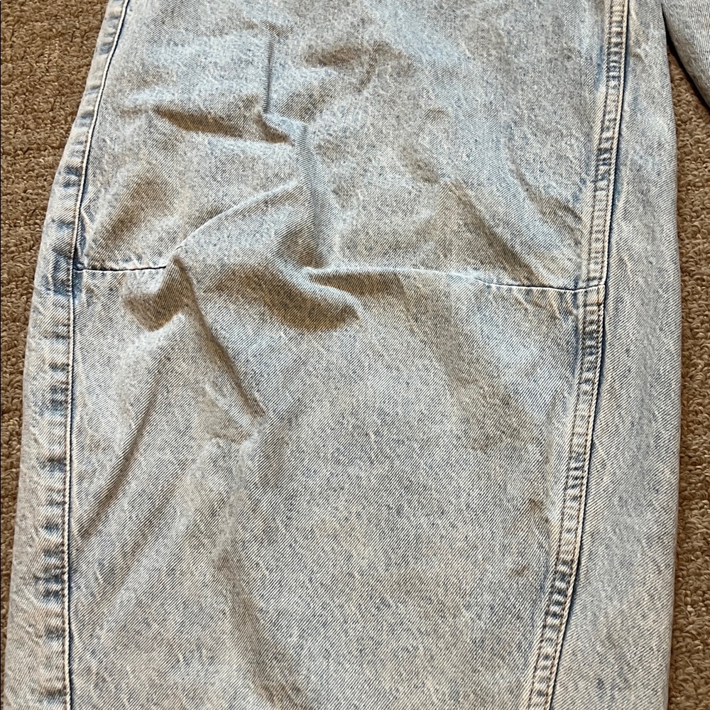 Urban Outfitters BDG light wash RIH mid rise barrel jeans size 32 - Picture 6 of 10
